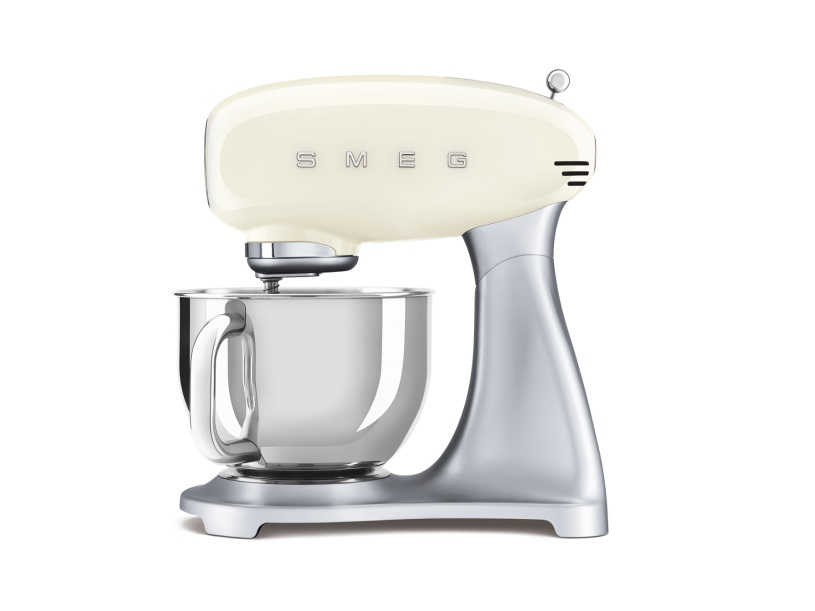Smeg kuhinjski robot krem SMF02CREU