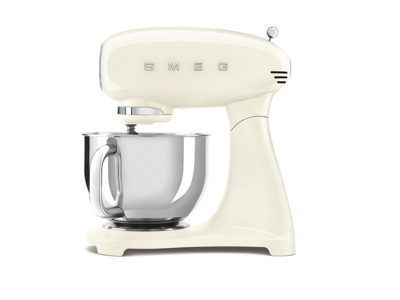 Smeg kuhinjski robot krem SMF03CREU