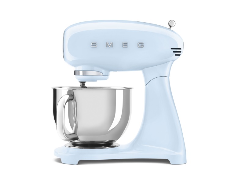 Smeg kuhinjski robot pastelno plavi SMF03PBEU