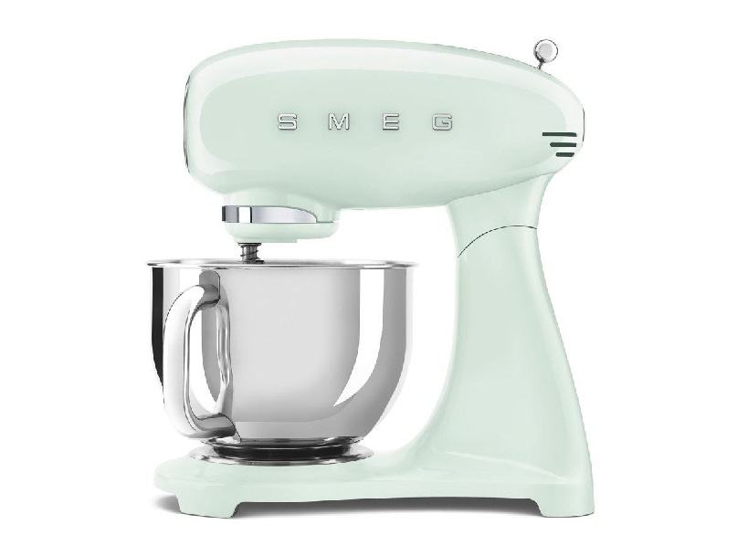 Smeg robot pastelno zeleni SMF03PGEU